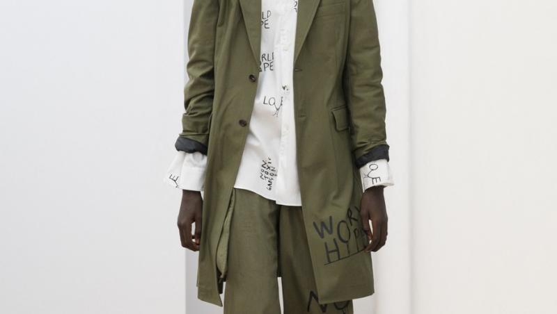 Artistul sibian Dan Perjovschi a desenat pentru un mare brand japonez. Cum arată colecția și ce l-a făcut să accepte colaborarea