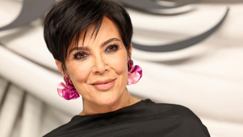 Kris Jenner, la 69 de ani, arată mai bine decât fiicele sale. Cât a plătit mogulul familiei Kardashian pentru operațiile estetice