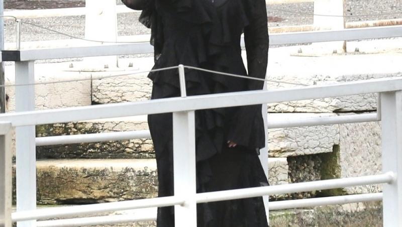 Kris Jenner, la 69 de ani, arată mai bine decât fiicele sale. Cât a plătit mogulul familiei Kardashian pentru operațiile estetice