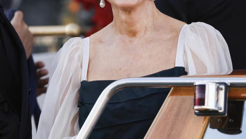 Kris Jenner, la 69 de ani, arată mai bine decât fiicele sale. Cât a plătit mogulul familiei Kardashian pentru operațiile estetice