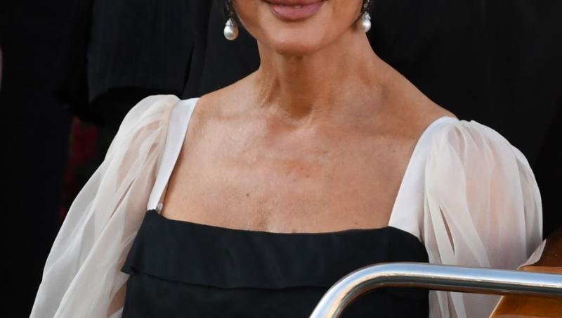 Kris Jenner, la 69 de ani, arată mai bine decât fiicele sale. Cât a plătit mogulul familiei Kardashian pentru operațiile estetice