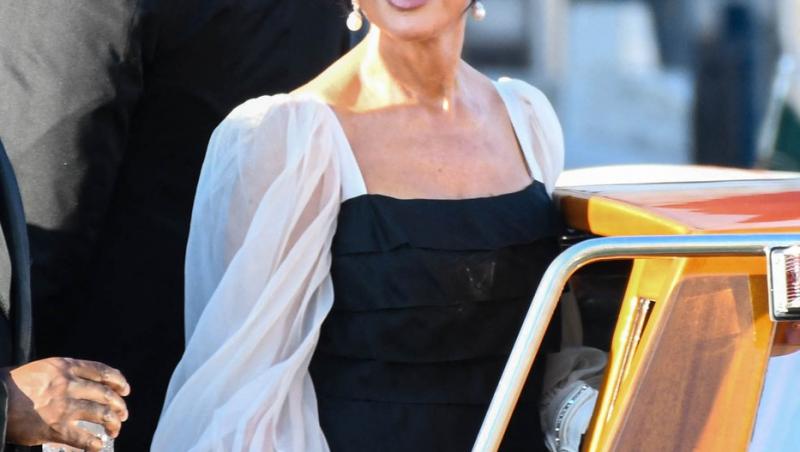 Kris Jenner, la 69 de ani, arată mai bine decât fiicele sale. Cât a plătit mogulul familiei Kardashian pentru operațiile estetice