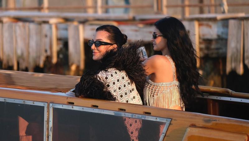 Kris Jenner, la 69 de ani, arată mai bine decât fiicele sale. Cât a plătit mogulul familiei Kardashian pentru operațiile estetice