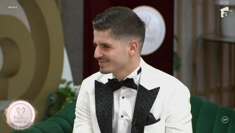 Mireasa sezonul 11. Băieții au îmbrăcat costumele de mire și au defilat în fața părinților. Au curs multe lacrimi