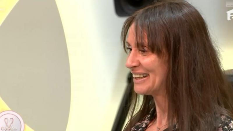 Mireasa sezonul 11. Băieții au îmbrăcat costumele de mire și au defilat în fața părinților. Au curs multe lacrimi