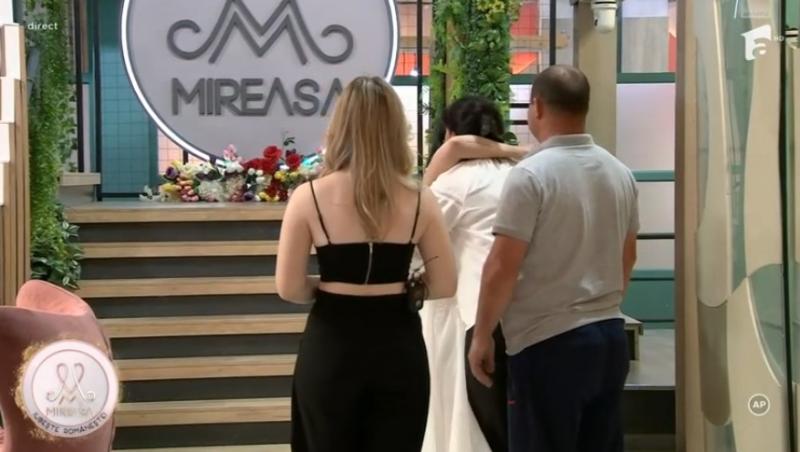 Mireasa sezonul 11. Imagini superbe de la ultima probă a rochiilor de mireasă! Fetele au defilat în fața mamelor