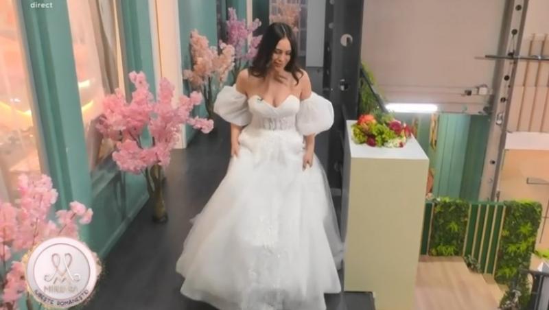 Mireasa sezonul 11. Imagini superbe de la ultima probă a rochiilor de mireasă! Fetele au defilat în fața mamelor