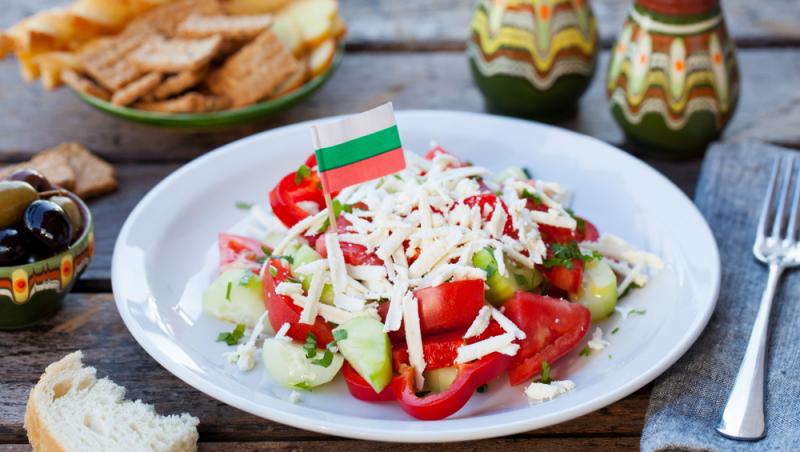 Cât a plătit un român pentru un prânz în Bulgaria. Cum au reacționat internauții când au văzut bonul