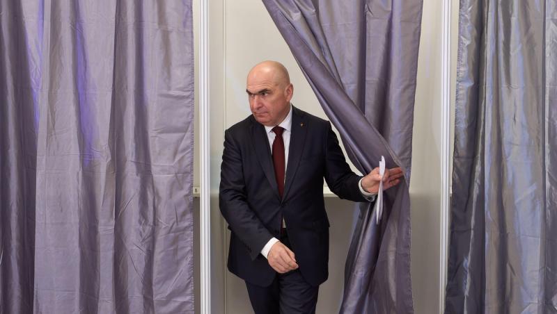 Cum a fost filmat Ilie Bolojan, în timpul Congresului PNL. Nu mulți politicieni au fost văzuți într-o astfel de ipostază