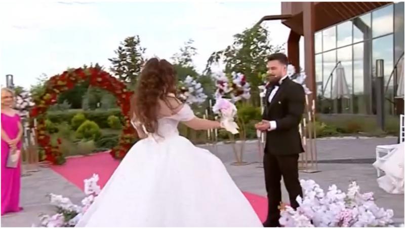 Mireasa sezonul 11. Momentul emoționant în care Andi și Roberta o îmbrățișează pe bunica Floarea