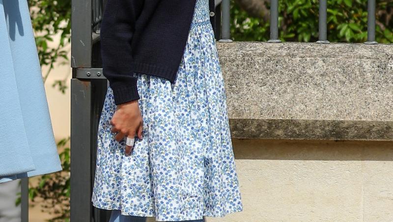 Motivul pentru care Prințesa Charlotte pare că îi copiază stilul vestimentar al mamei ei, Kate Middleton.Ce detalii atrag atenția