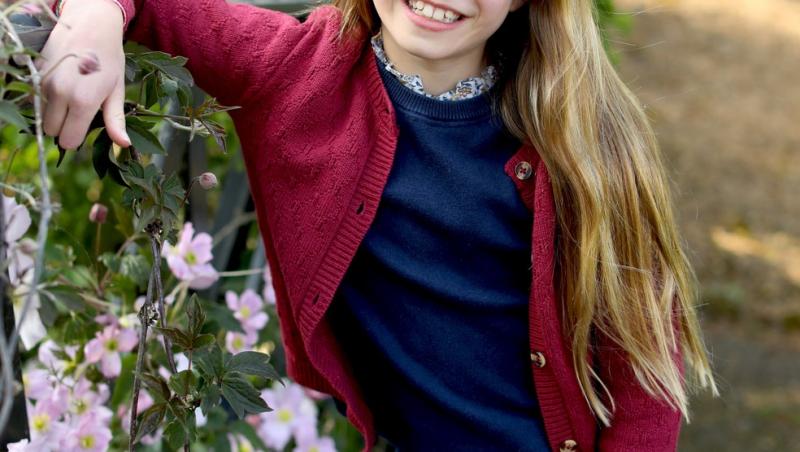 Motivul pentru care Prințesa Charlotte pare că îi copiază stilul vestimentar al mamei ei, Kate Middleton.Ce detalii atrag atenția