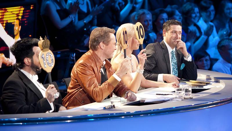 Cel mai frumos bărbat din Germania poartă unghii false și se machiază. Cum arată în prezent și câte operații estetice a suferit