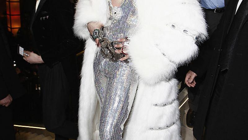 Cel mai frumos bărbat din Germania poartă unghii false și se machiază. Cum arată în prezent și câte operații estetice a suferit