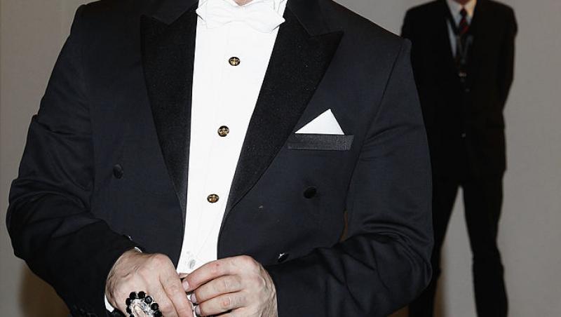 Cel mai frumos bărbat din Germania poartă unghii false și se machiază. Cum arată în prezent și câte operații estetice a suferit