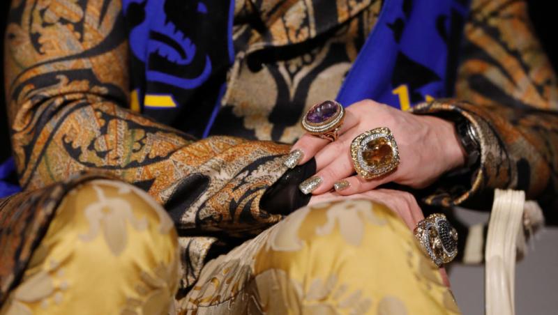 Cel mai frumos bărbat din Germania poartă unghii false și se machiază. Cum arată în prezent și câte operații estetice a suferit