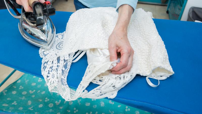 Metode de curățare a rochiei de mireasă. Cum o întreții corect