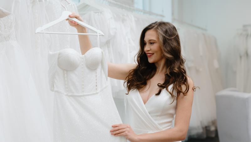 Metode de curățare a rochiei de mireasă. Cum o întreții corect