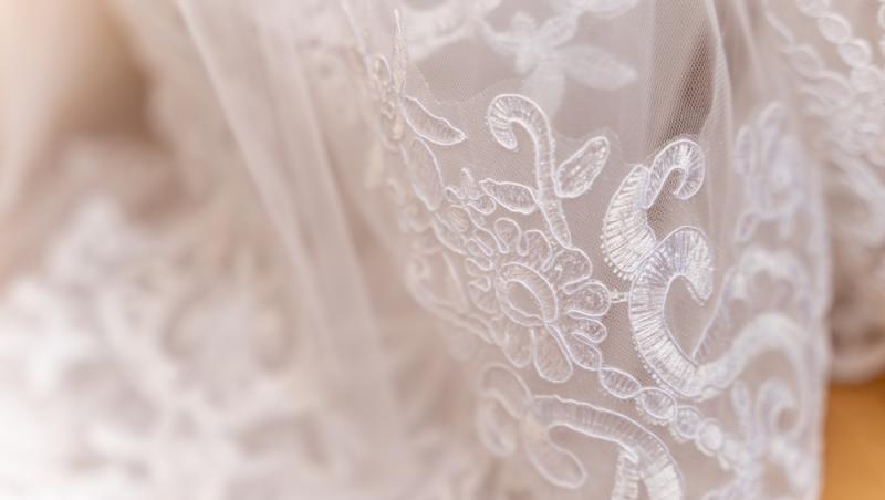 Metode de curățare a rochiei de mireasă. Cum o întreții corect