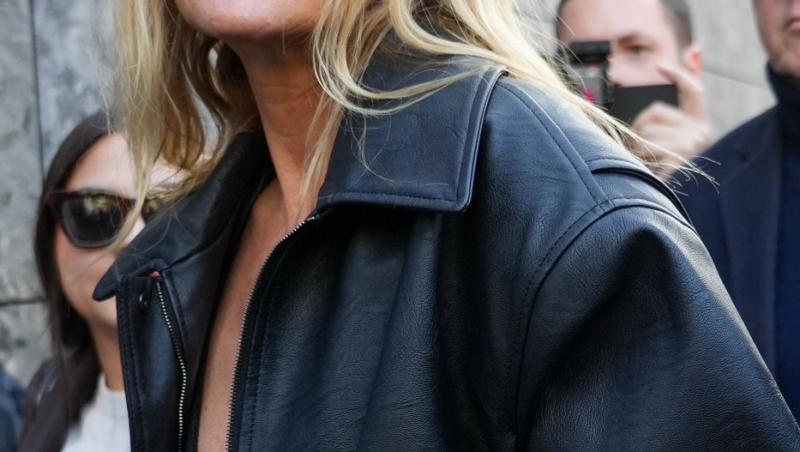 Kate Moss, accident vestimentar în plină stradă. Cum au surprins-o paparazzi, spre surprinderea tuturor