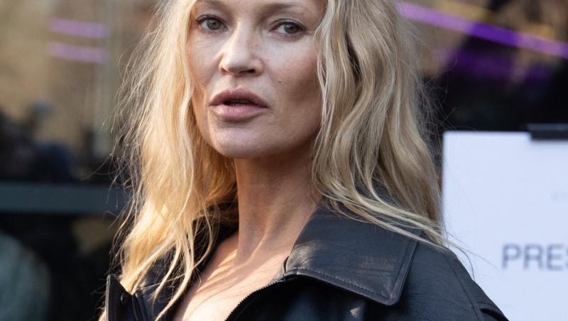 Kate Moss, accident vestimentar în plină stradă. Cum au surprins-o paparazzi, spre surprinderea tuturor
