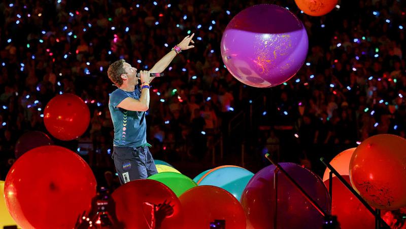 Aventura unui CEO faimos cu o angajată a fost dezvăluită în timpul unui concert Coldplay. Cum au încercat să se ascundă | VIDEO