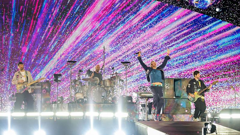 Aventura unui CEO faimos cu o angajată a fost dezvăluită în timpul unui concert Coldplay. Cum au încercat să se ascundă | VIDEO