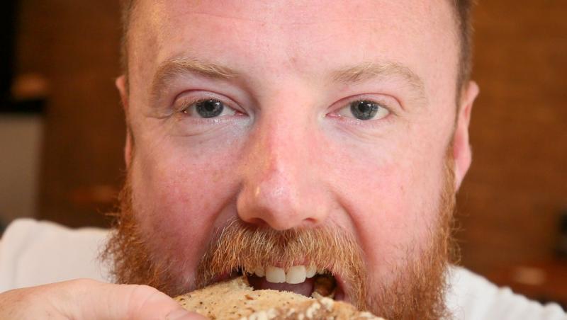 Salt Bea, exclus de la petreceri exclusiviste. De ce îi închid oamenii ușa acum celebrului bucătar