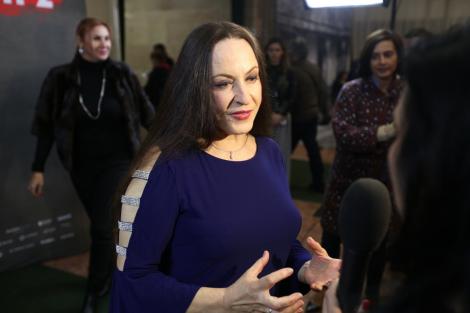 Imagini spectaculoase de la aniversarea de 70 de ani a Mariei Dragomiroiu. Și-a transformat casa în restaurant pentru invitați