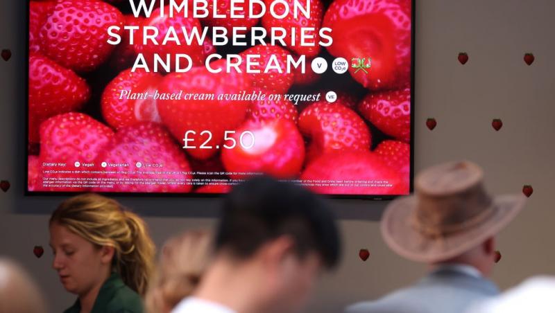 O imagine cu prețul pentru căpșunile cu frișcă de la Wimbledon