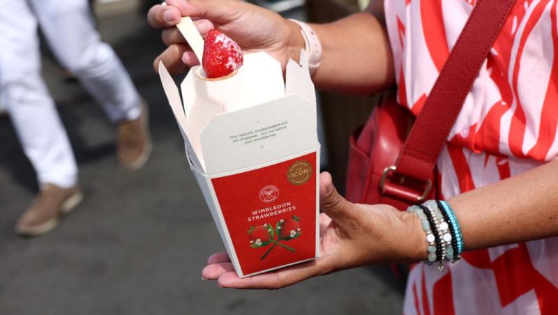 Căpșunile cu frișcă de la Wimbledon