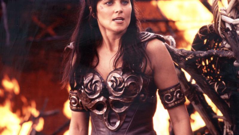 Lucy Lawless a făcut trecerea de la actorie la regie. Iată cum arată acum