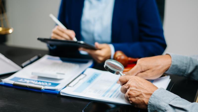 Românii care raportează evaziunea fiscală vor putea primi recompense în bani. Ce premii vor fi acordate direct în cont