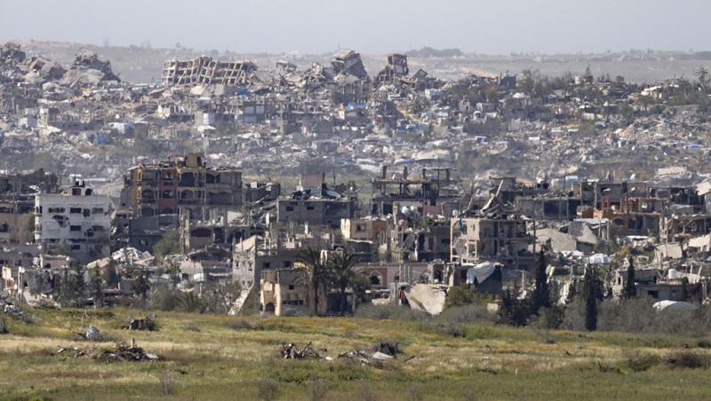 Biserica Sfânta Familie din Gaza, distrusă de un atac israelian mortal. Doi demnitari creștini au vizitat enclava palestiniană