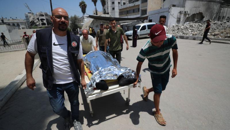 Biserica Sfânta Familie din Gaza, distrusă de un atac israelian mortal. Doi demnitari creștini au vizitat enclava palestiniană