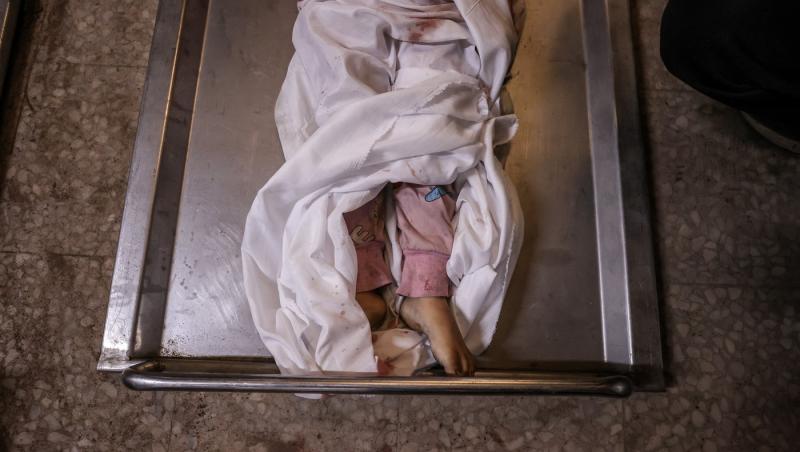 Biserica Sfânta Familie din Gaza, distrusă de un atac israelian mortal. Doi demnitari creștini au vizitat enclava palestiniană