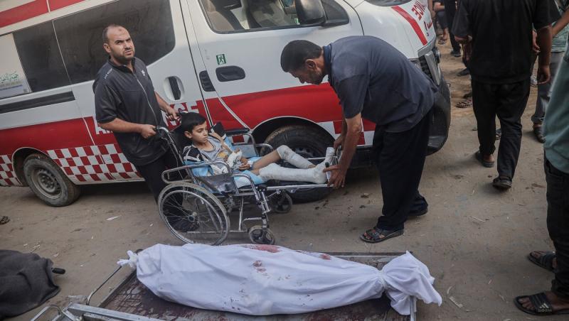 Biserica Sfânta Familie din Gaza, distrusă de un atac israelian mortal. Doi demnitari creștini au vizitat enclava palestiniană