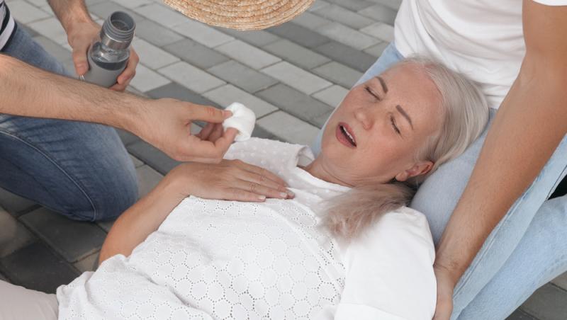 Remediul inedit pentru insolație și dureri de cap.Ce zic specialiștii că poți consuma în sezonul cald, deși înainte nu era indicat