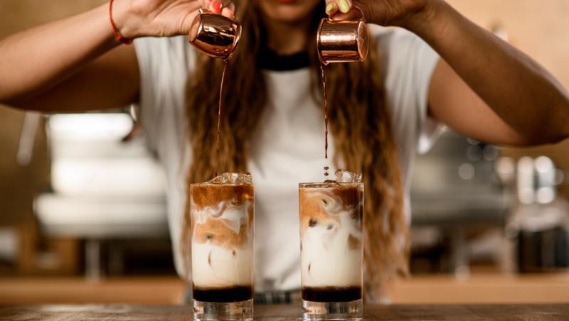 Rețeta originală pentru frappé. Cum a fost inventată dintr-o greșeală băutura populară