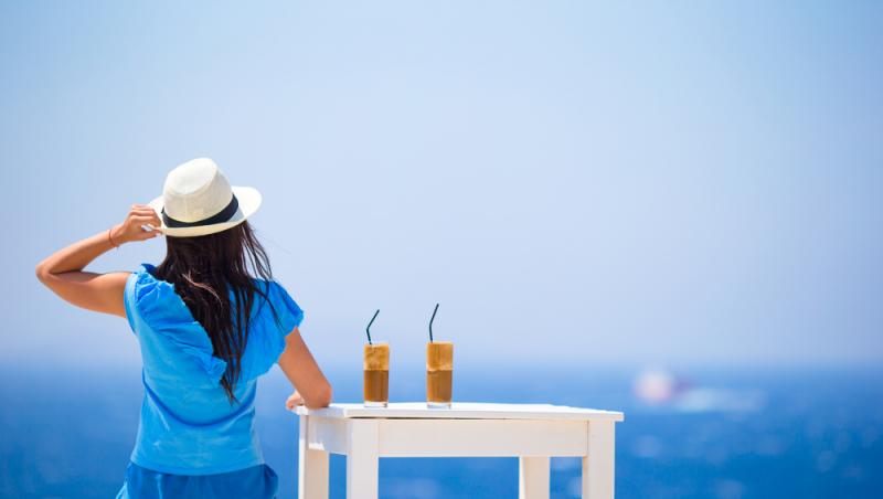 Rețeta originală pentru frappé. Cum a fost inventată dintr-o greșeală băutura populară