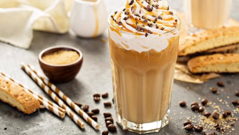 Rețeta originală pentru frappé. Cum a fost inventată dintr-o greșeală băutura populară