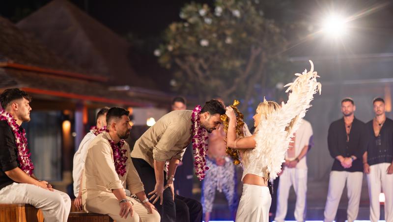 Insula Iubirii, 22 iulie 2025. Ce concurenți au primit ghirlandele de la ispitele surpriză. Anunțul pe care l-a făcut Radu Vâlcan