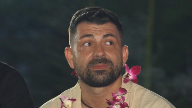 Insula Iubirii, 22 iulie 2025. Cum a reacționat Marian Grozavu când a văzut de la cine primește iubita lui o ghirlandă. Ce a zis