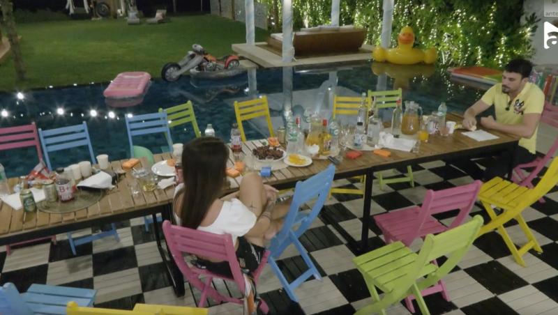 Insula Iubirii Plus, sezonul 9. Imaginile din casa băieților care nu s-au văzut TV. Cum s-au apropiat Claudiu și ispita Cristina