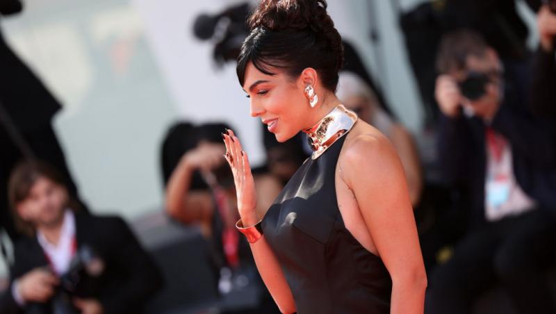 Imaginile cu Georgina Rodríguez în biserică i-au înfuriat pe internauți. Cum a pozat iubita lui Cristiano Ronaldo în lăcașul sfânt