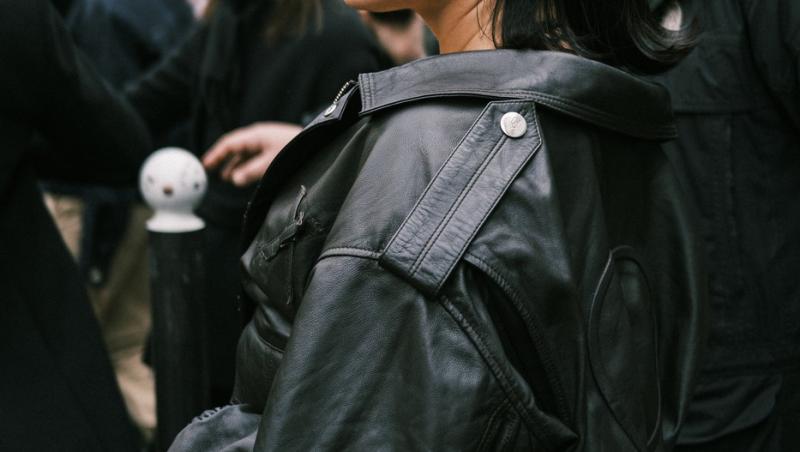 Imaginile cu Georgina Rodríguez în biserică i-au înfuriat pe internauți. Cum a pozat iubita lui Cristiano Ronaldo în lăcașul sfânt