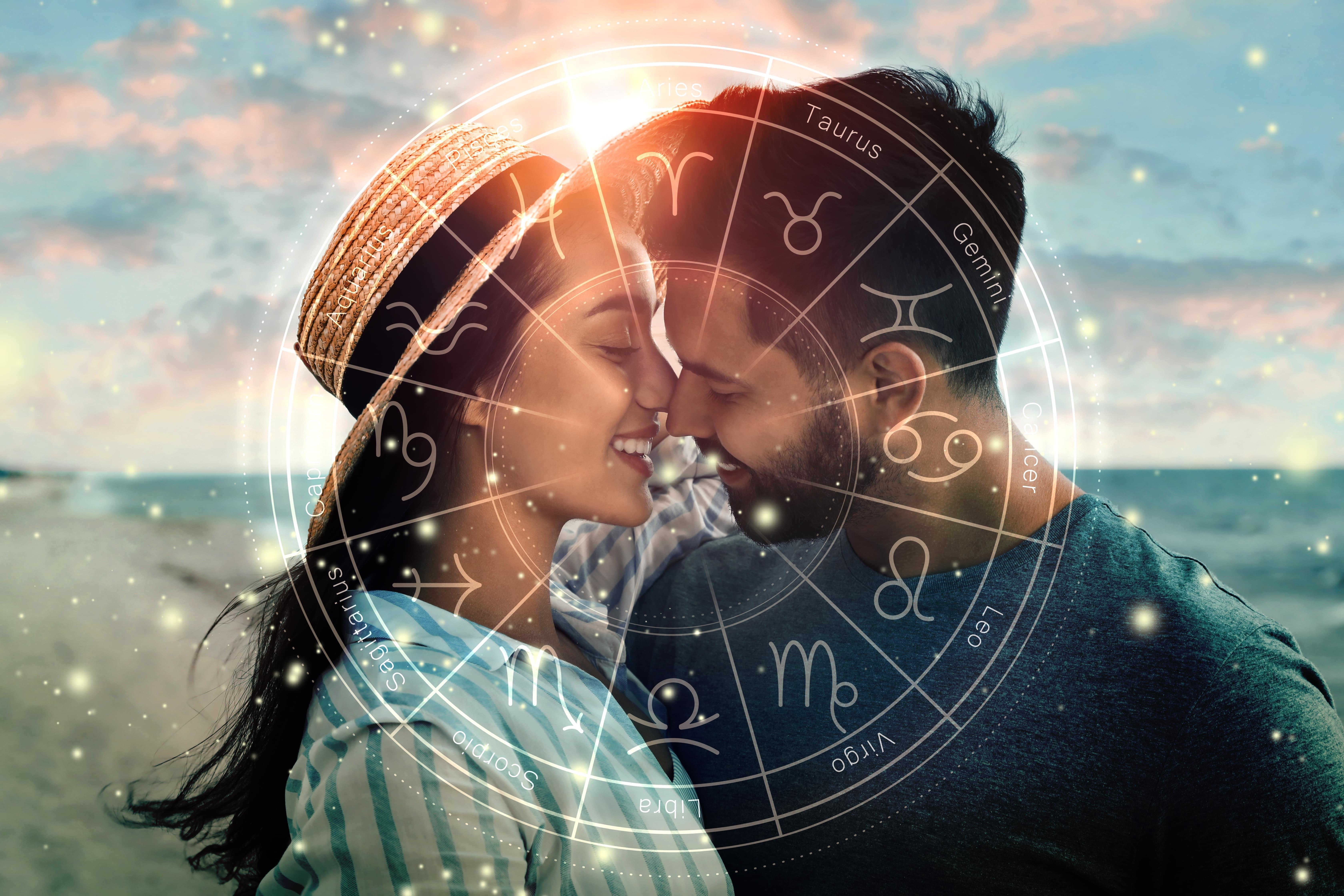 Zodiile care își dau restart la relațiile de iubire în august 2025. Ce îi face pe nativi să le mai ofere o șansă partenerilor