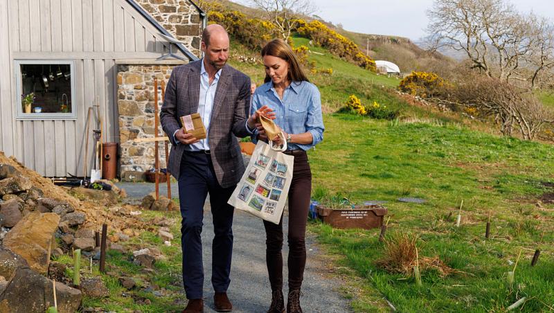 Prințul William și-a dus familia în vacanță pe o insulă grecească accesibilă tuturor. Cine i-a însoțit