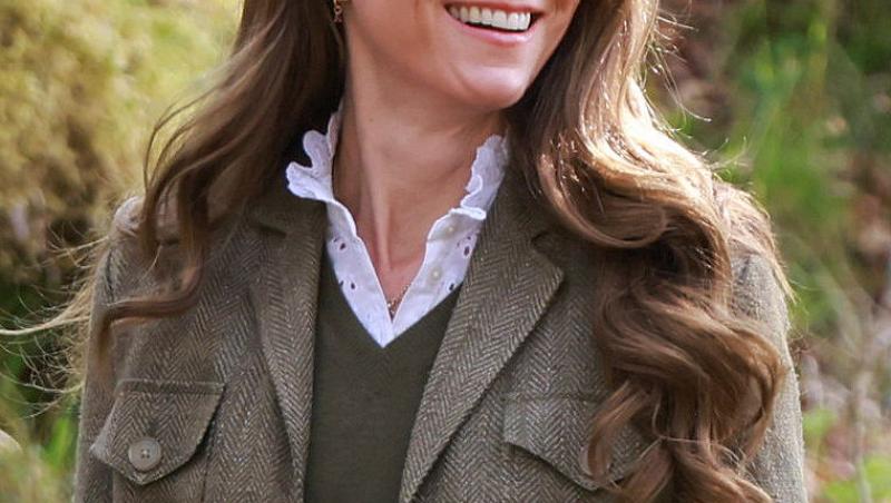 Prințul William și-a dus familia în vacanță pe o insulă grecească accesibilă tuturor. Cine i-a însoțit