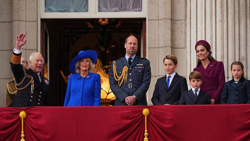 Prințul William și-a dus familia în vacanță pe o insulă grecească accesibilă tuturor. Cine i-a însoțit